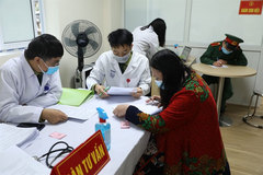 Volunteers contribute to Vietnamese COVID-19 vaccine