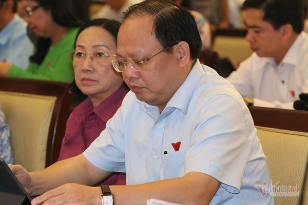Xác định lại thiệt hại vụ ông Tất Thành Cang bán rẻ cổ phiếu cho Nguyễn Kim