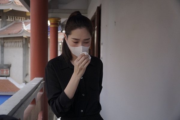 Đặng Thu Thảo, Đông Nhi xúc động tiễn biệt chuyên gia trang điểm Minh Lộc
