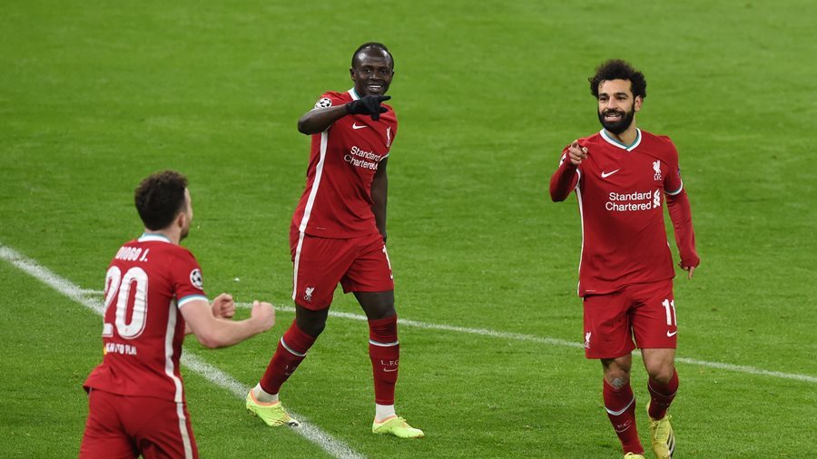 Salah, Mane đưa Liverpool vào tứ kết Champions League