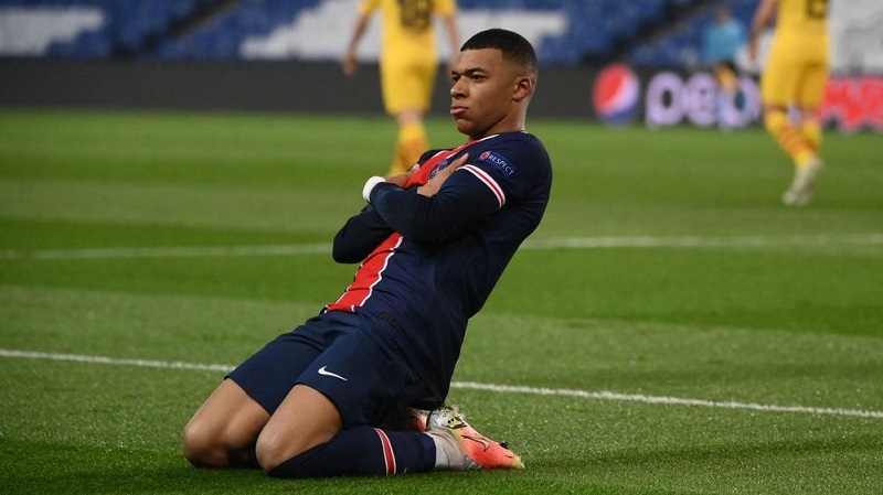 Mbappe phá vỡ kỷ lục của Messi ở Champions League