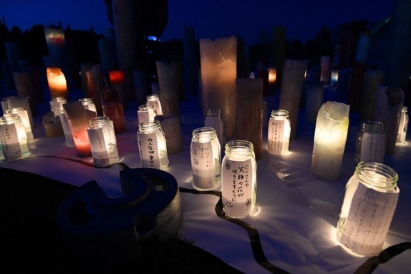 Người Nhật tưởng niệm nạn nhân thảm họa động đất-sóng thần