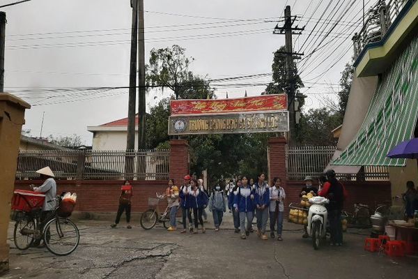 Thu cả trăm triệu tiền 'tự nguyện' nhưng thất hứa với phụ huynh