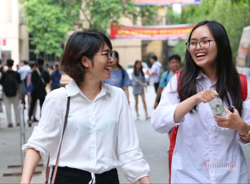 Chuyên Khoa học Xã hội và Nhân văn thi lớp 10 ngày 25 - 26/6