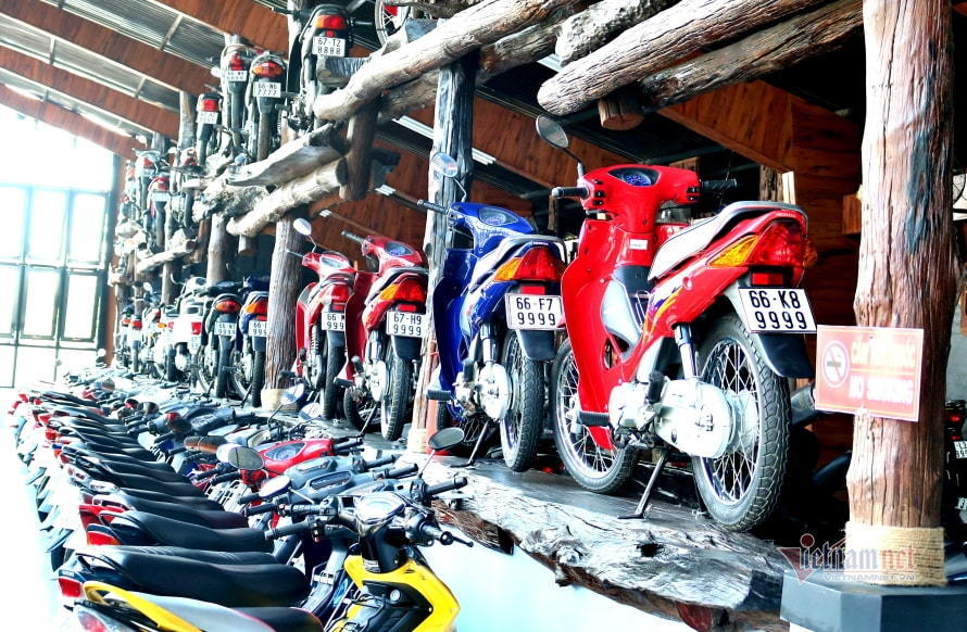Đại gia miền Tây có 500 xe mô tô biển số siêu đẹp, thuê người chăm mỗi ngày Dai-gia-mien-tay-tiet-lo-bi-quyet-so-huu-hon-500-xe-mo-to-bien-so-sieu-dep