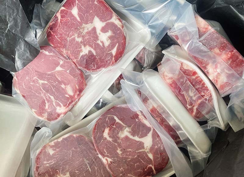 Hàng vip đổ về: Bò Úc siêu rẻ, sầu riêng Musang King giảm giá hiếm có