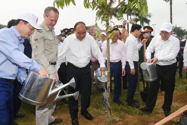 Thủ tướng dự Lễ hưởng ứng chương trình trồng 1 tỷ cây xanh