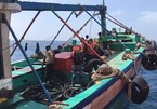 Bộ đội biên phòng nổ súng bắt tàu cá chở 3.000 lít dầu lậu
