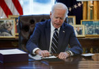 Ông Biden 'viết séc' cho dân Mỹ, tiếp sức cho kinh tế toàn cầu