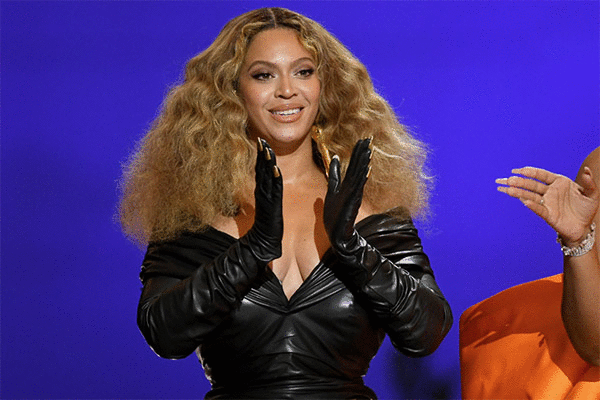 Taylor Swift, Beyoncé xác lập kỷ lục mới tại Grammy 2021
