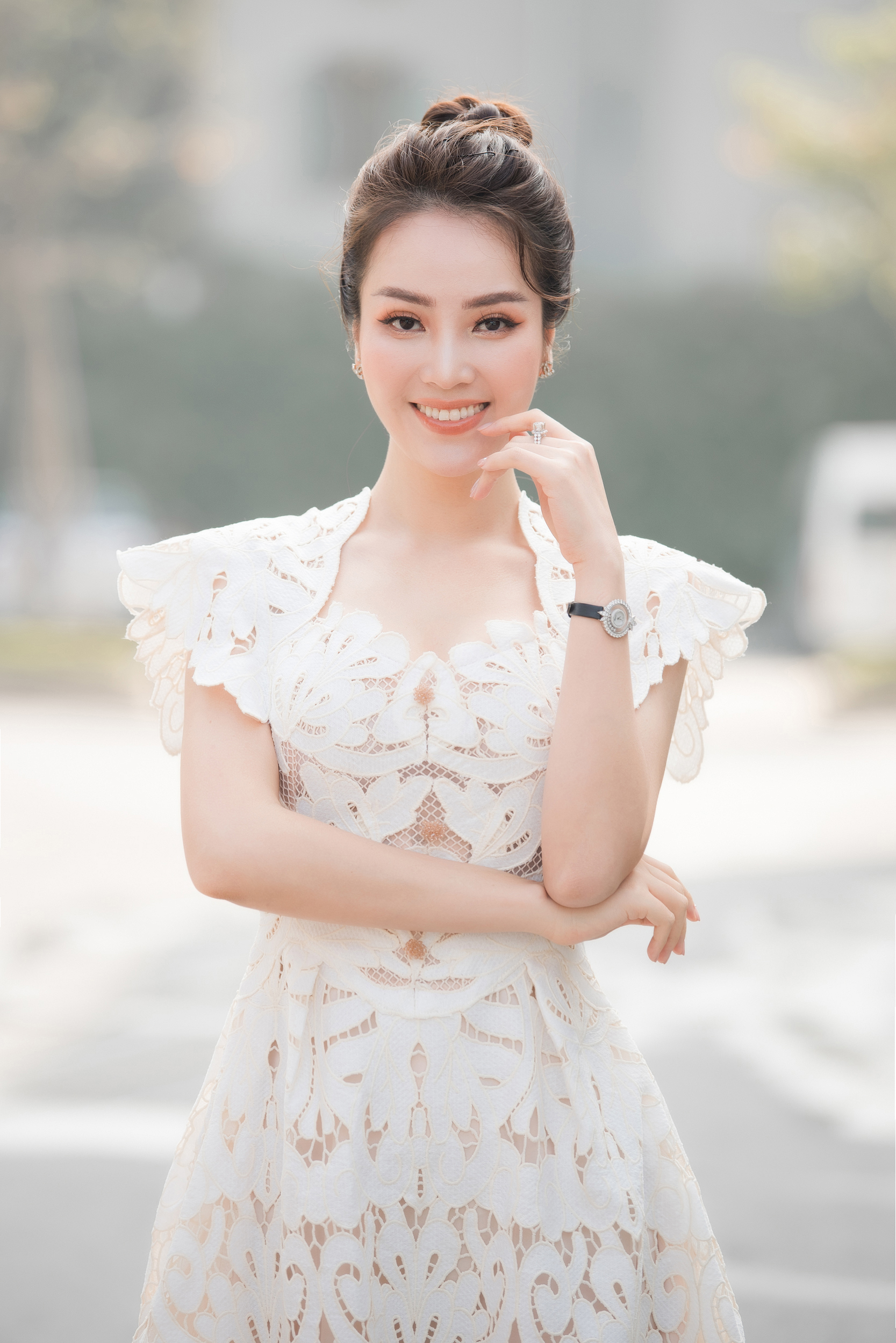 Á hậu Thụy Vân miễn nhiễm với những tin đồn không hay về mình