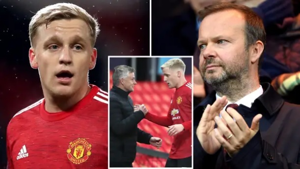 Barca hỏi mượn Van de Beek của MU kèm mua đứt