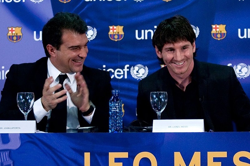 Chủ tịch Barca nhắn nhủ xúc động Messi, cam kết ủng hộ Koeman