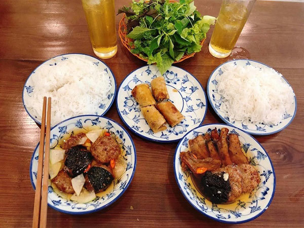 Hanoi is the most recommended destination for traditional food