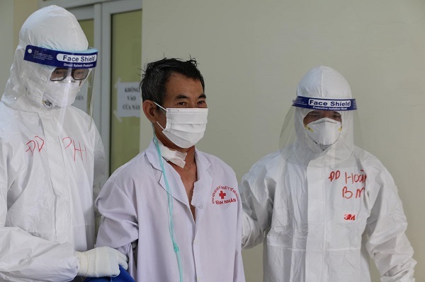 Bệnh nhân Covid-19 nặng nhất Hải Dương xuất viện