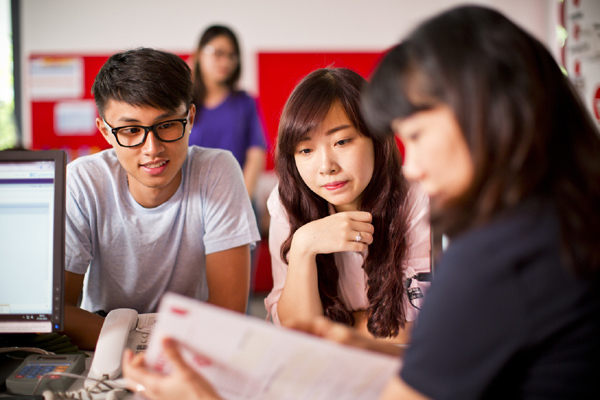 IELTS - chứng chỉ Anh ngữ mở ra nhiều cơ hội cho người trẻ