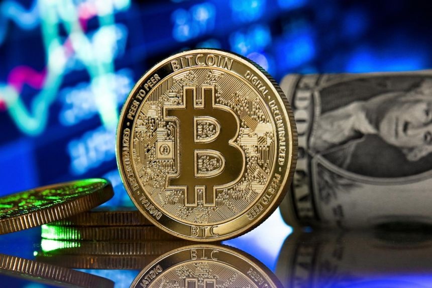 Bitcoin tăng mạnh, lên ngưỡng 64.000 USD