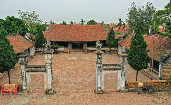 Mong Phu Temple: Unique architecture of Red River Delta