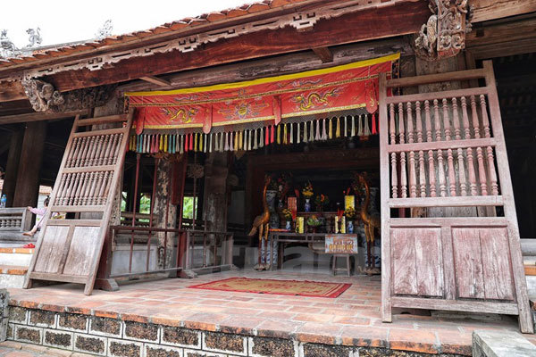 Duong Lam ancient village
