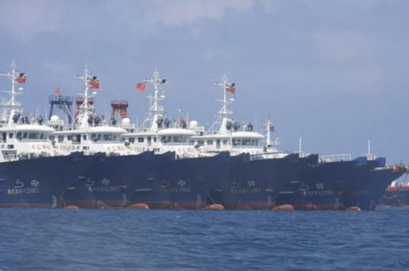 Philippines yêu cầu hơn 200 tàu Trung Quốc rời khỏi vùng tranh chấp