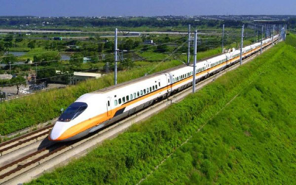 Vietnam speeds up high-speed railway projects