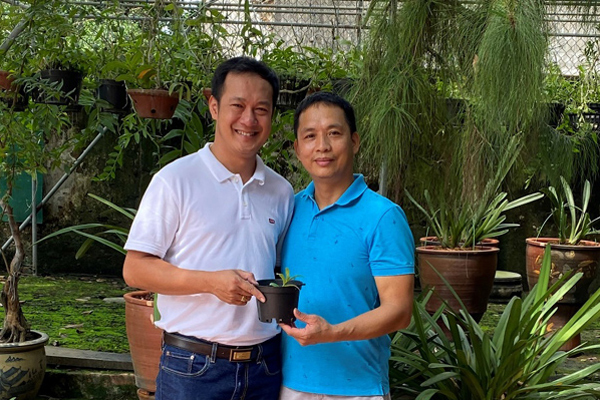 Doanh nhân dành trọn trái tim cho hoa lan