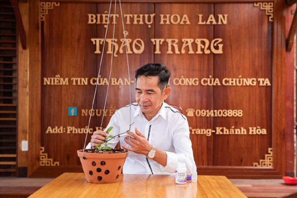 Vườn lan làm từ gỗ độc đáo ở Nha Trang