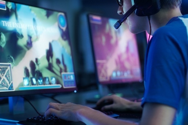 Những chấn thương kinh hoàng khiến các tuyển thủ eSports phải giải nghệ