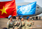 Khoảnh khắc chiến sĩ 'mũ nồi xanh' lên đường đến Nam Sudan