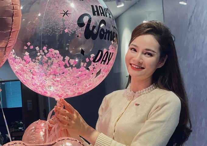 Hình ảnh khác lạ của MC Thu Hương khi không lên sóng VTV