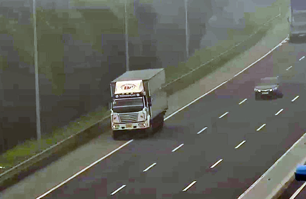 Xử lý nghiêm tài xế lùi xe trên cao tốc Hà Nội - Hải Phòng