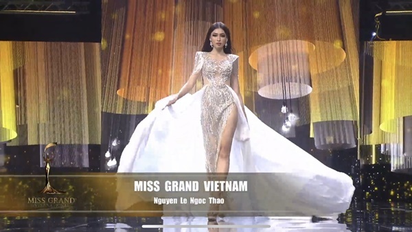 Miss Grand 2020: Ngọc Thảo tự tin, hoa hậu Nhật xoay 5 vòng diễn bikini