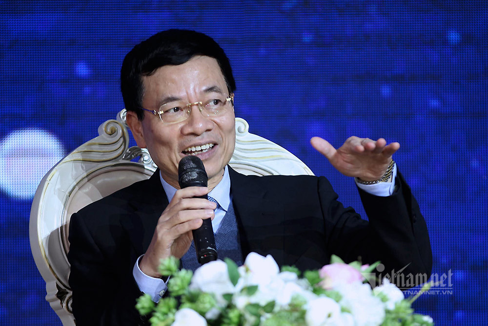 Bộ trưởng Nguyễn Mạnh Hùng giải đáp những câu hỏi then chốt về chuyển đổi số