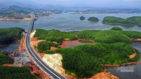 Quảng Ninh ‘sực tỉnh’, nhận ra gót chân Asin