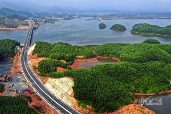 Quảng Ninh ‘sực tỉnh’, nhận ra gót chân Asin