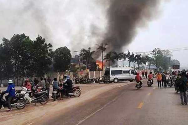Cháy lớn thiêu rụi nhà xưởng tại công ty may ở Thanh Hóa