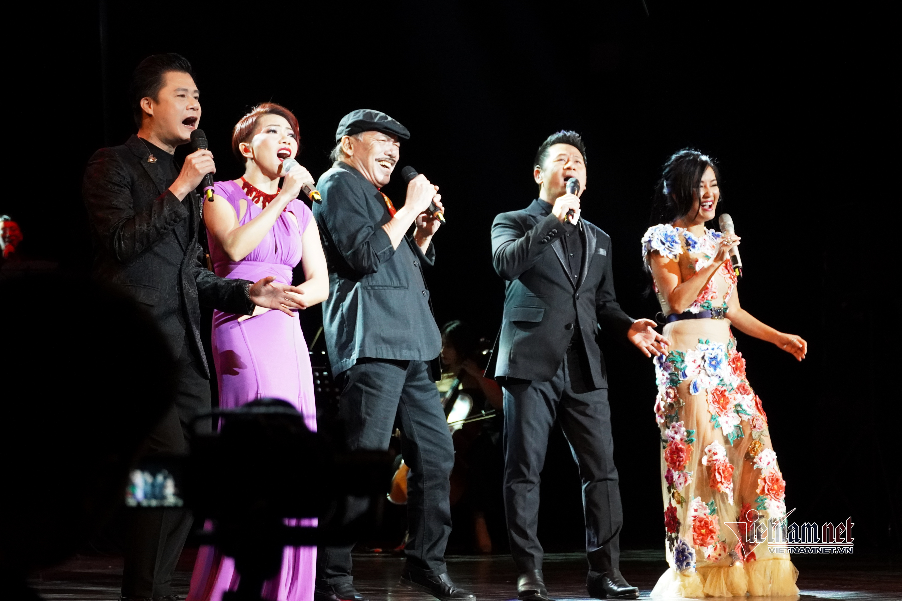 'Chuyện tình live in concert' Trần Tiến - Thanh Tùng: Ấn tượng, khó quên