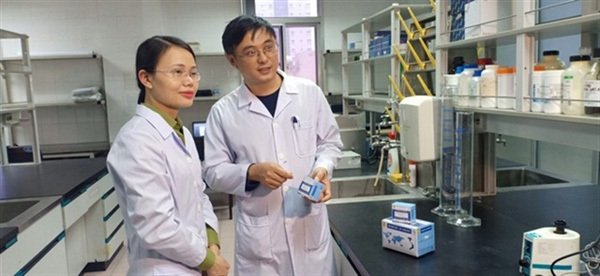 Military medical doctor 'eats, sleeps' SARS-CoV-2 research