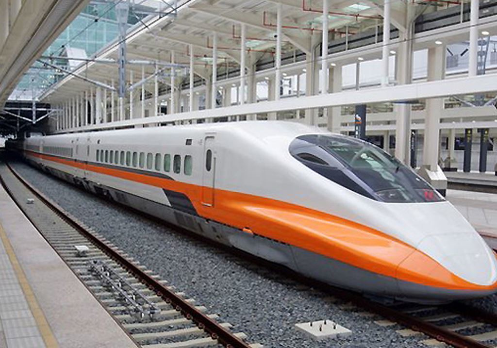 High-speed railway to compete with airlines