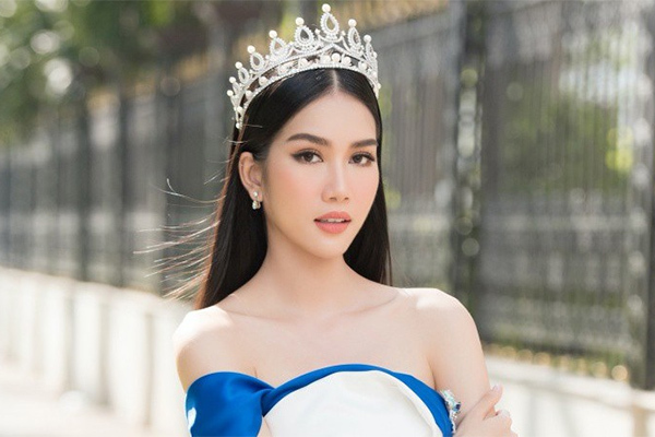 Á hậu Phương Anh tốt nghiệp thủ khoa Đại học RMIT