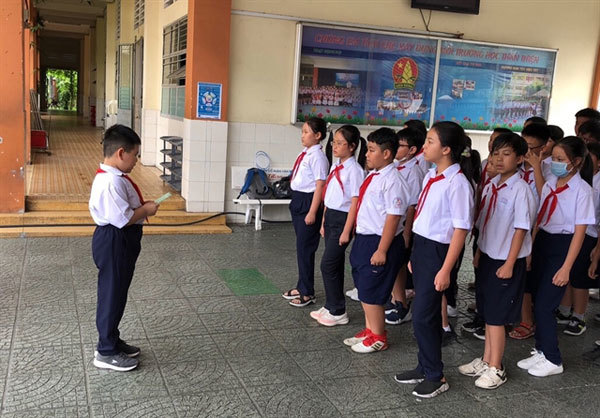 First- and second-graders to study two shifts a day in HCM City