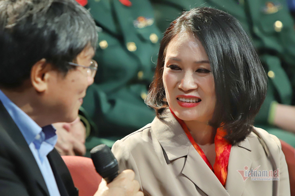 Nhà báo Tạ Bích Loan: 'Khán giả từng viết thư đòi đuổi tôi ra khỏi VTV3'