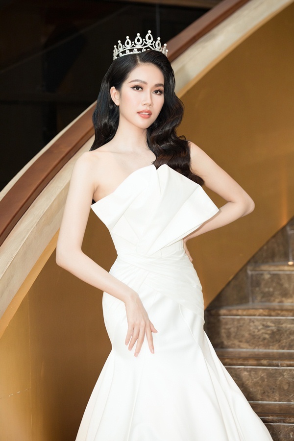 Tiểu Vy, Đỗ Hà rạng rỡ khởi động Miss World Vietnam 2021