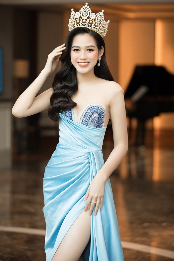 Tiểu Vy, Đỗ Hà rạng rỡ khởi động Miss World Vietnam 2021