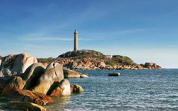 Ten lighthouses stand out in Vietnam