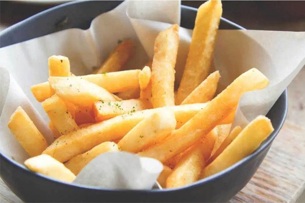 Các món ăn nên hạn chế để tránh huyết áp tăng vọt