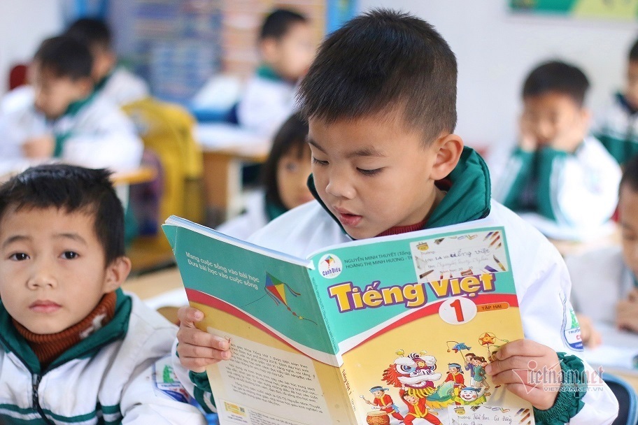 Teachers struggle to meet eligibility requirements for online training courses