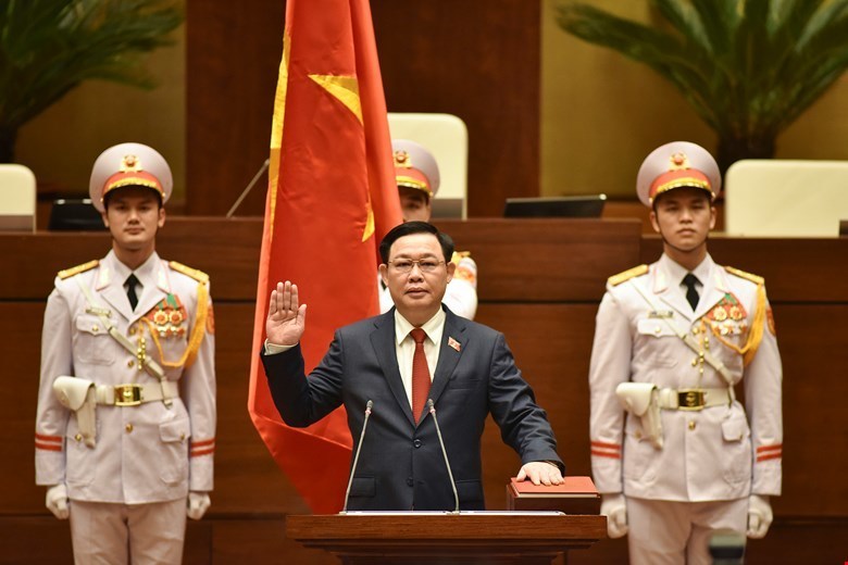 Vuong Dinh Hue held many midnight meetings before becoming NA chair