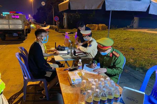 Phát hiện tài xế dương tính với ma túy trên cao tốc Hà Nội - Hải Phòng - Quảng Ninh