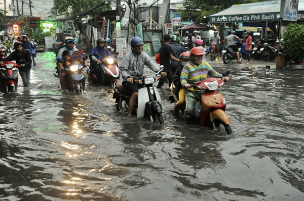 HCM City's new water-drainage plan considers impact of rising sea levels, climate change